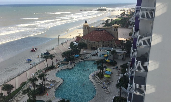 Daytona Beach Resort | Wyndham Ocean Walk - 2 BR Oceanfront Penthouse
