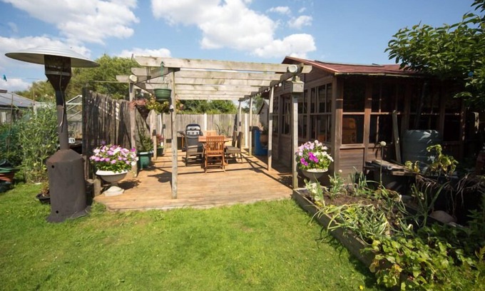 Hoylake Bed & Breakfast | Wyngate Guest House
