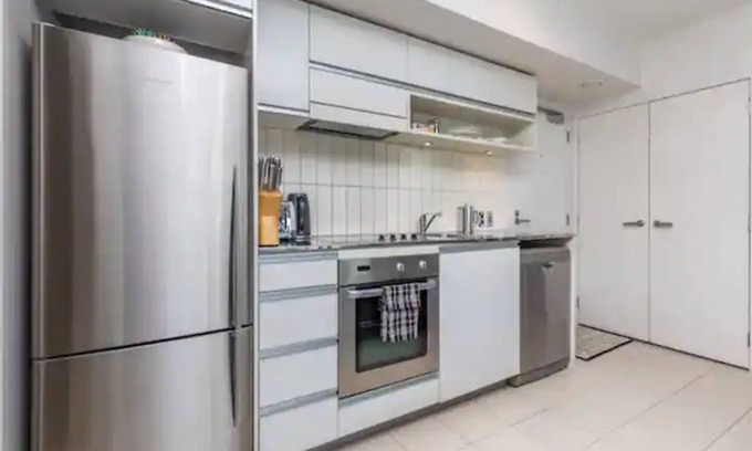 Auckland Central Business District House | Wynyard Viaduct Harbour 2BR+Parking: Zodiak Stays