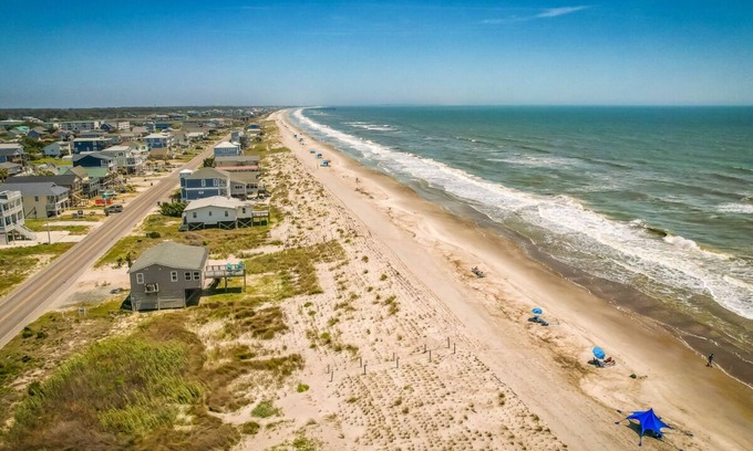 Tranquil Harbour Cottage | Xanadu Oak Island - New Dog-Friendly Home in the Middle of it All