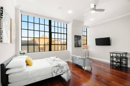 Olde Kensington Apartment | Xl Studio - Chic Flat W Rooftop Pool & Gym