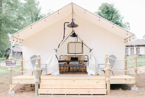 Guntersville Other | XLg Porch Deluxe glamping tents @ Lake Guntersville State Park