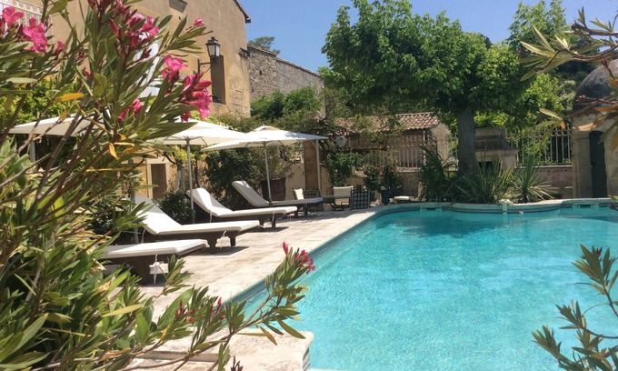 Les Angles House | XVII property panoramic view of the Alpilles 5 min from Avignon