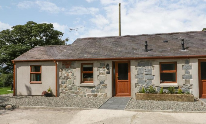 Dinas House | Y Beudy Cottage