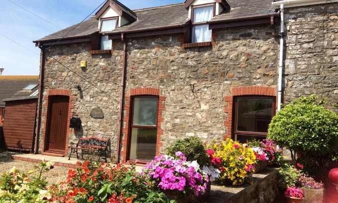 Llansaint House | Y Buarth