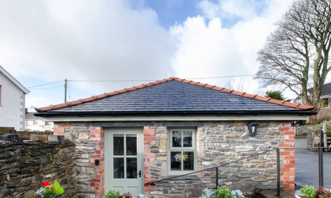 Cwmtirmynach House | Y Nyth in the beautiful Corwen