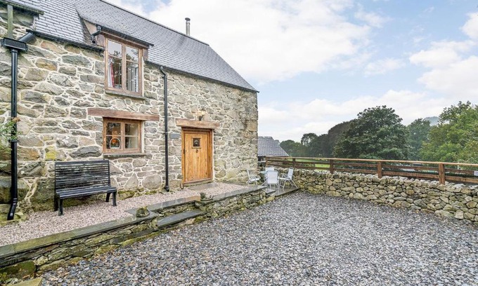 Tabor House | Y Stabl