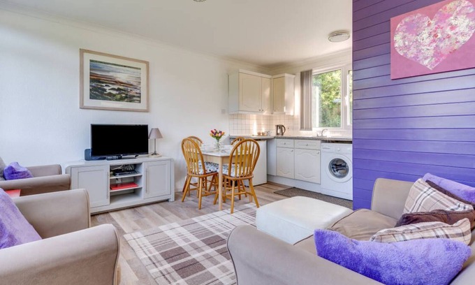Nolton Ski Chalet | Y Twll Bollt (The Bolt Hole)