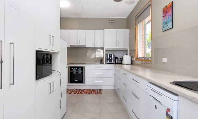 Tea Gardens Cottage | Yacaaba Cottage - Pet friendly