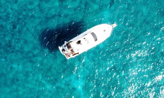 Salerno Boat Rental | Yacht by the Sea: Salerno