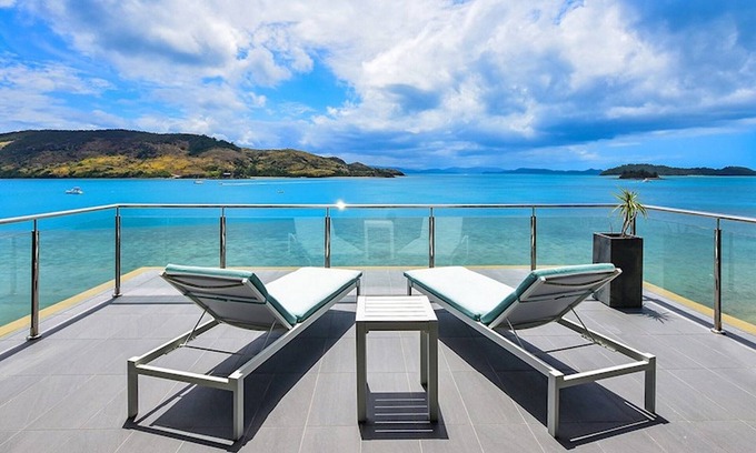 Hamilton Island Apartment | Yacht Club Villa 20, Beautiful Ocean Front Villa on Hamilton Island
