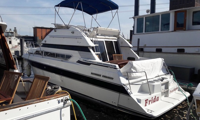 Downtown Boat Rental | Yacht rental Downtown Providence