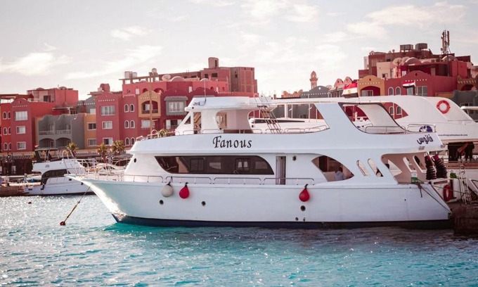 Sheraton Road -Sakkala Boat Rental | Yacht’s & Boat’s rental