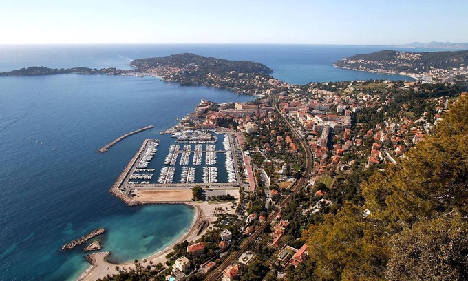 Beaulieu-sur-Mer Boat Rental | Yacht Stay only 15 Minutes from Monaco!