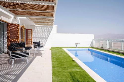 Eilat Apartment | YalaRent Suff mountains- Garden apartment with private pool