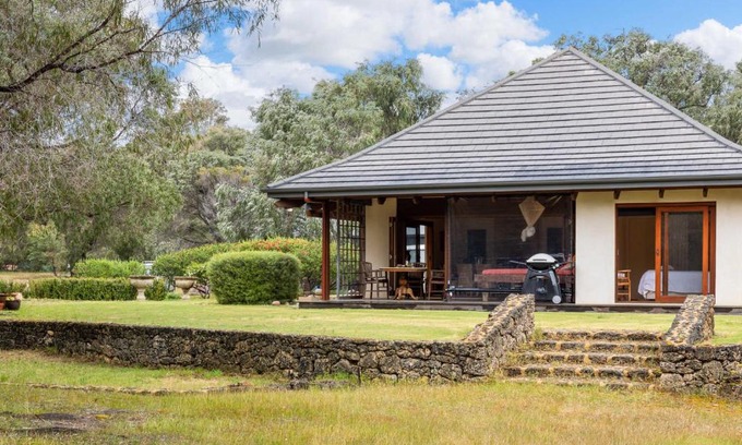 Yallingup House | Yallingup Retreat - Romantic Country Retreat for Couples