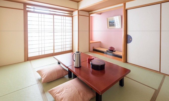 Dotonbori House | Yamatoya Honten Ryokan Osaka