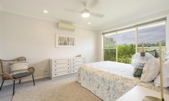 Yamba House | Yamba Family Seascape