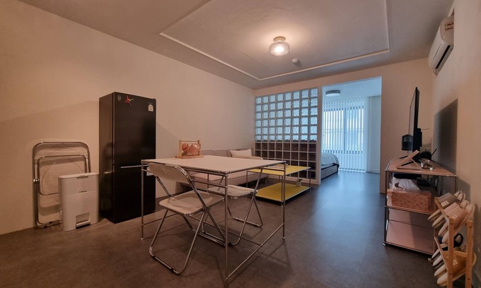 Gangnam Apartment | Yangjae Station & Stream Stay (3 minutes walk to the wonderful stream trail)