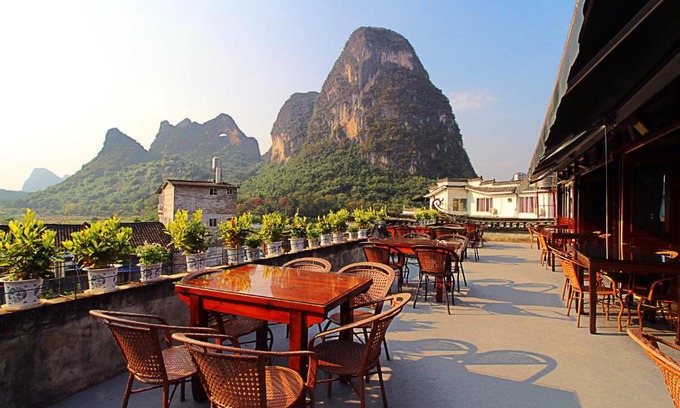 Ten Mile Gallery House | Yangshuo Village Inn Boutique Hotel
