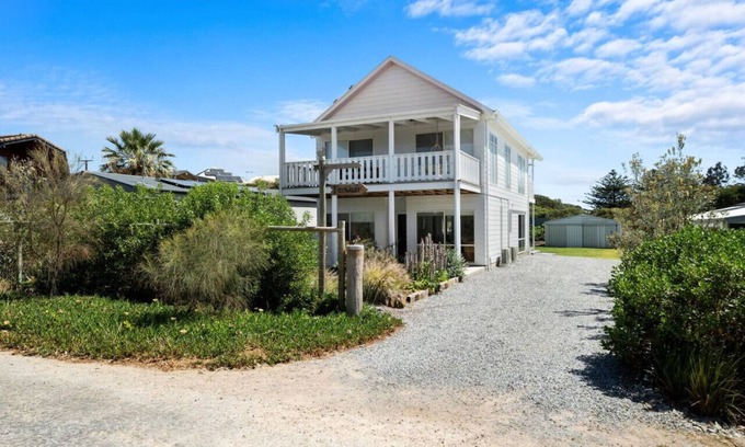 Silver Sands House | YARLU by Silver Sands