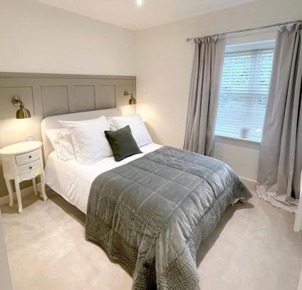 Stockton-on-Tees Apartment | Yarm Luxury Apartments - Bank House - private gated carpark