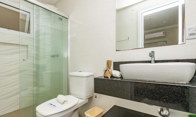 Quatro Ilhas Apartment | Yasmin 101 – Lindo Apartamento com Vista Panorâmica para o Mar em Quatro Ilhas, com Roupa de Cama e Toalhas Inclusas.