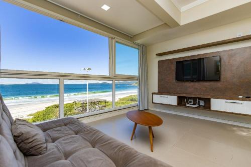 Quatro Ilhas Apartment | Yasmin 201 – Lindo Apartamento com Vista Panorâmica para o Mar em Quatro Ilhas, com Roupa de Cama e Toalhas Inclusas.