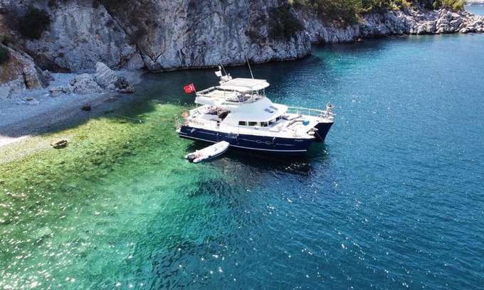 Marmaris City Center Boat Rental | YATTATİL CATAMARAN