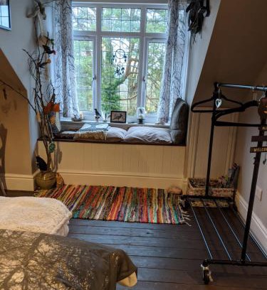 Lyme Regis Bed & Breakfast | Yawl, Harcombe House