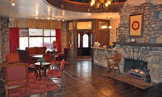 Branson Hotel | Ye Old English Inn