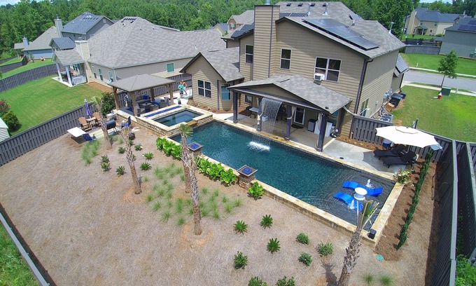 North Augusta House | Year round rental 4 miles from the Augusta National pool Hot tub Gym tanning bed