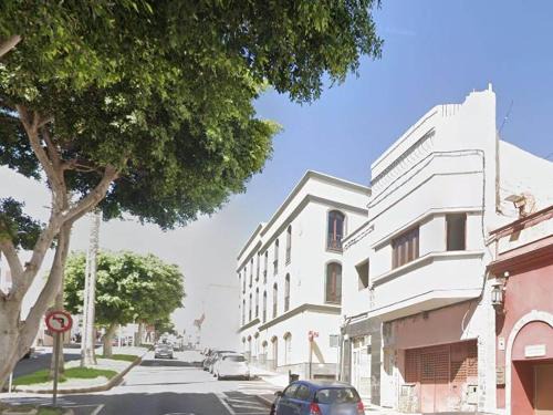 Puerto del Rosario Apartment | Yellow Apartment in Puerto del Rosario