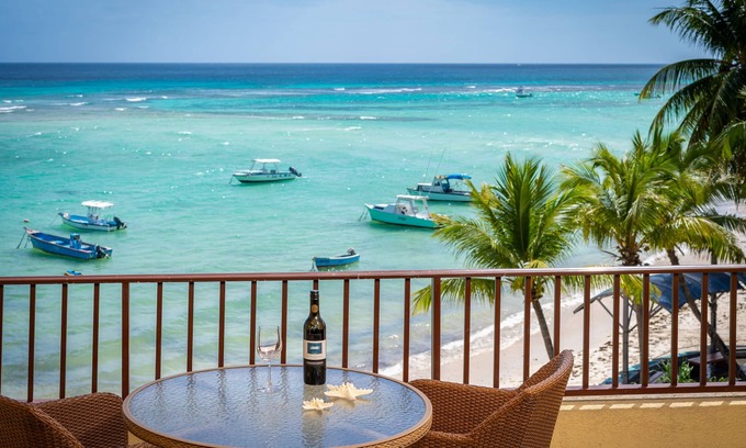 Saint Lawrence Hotel | Yellow Bird Hotel