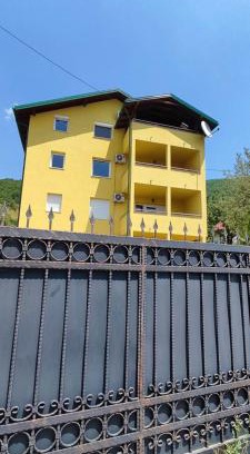 Sarajevo Apartment | Yellow Vacation House