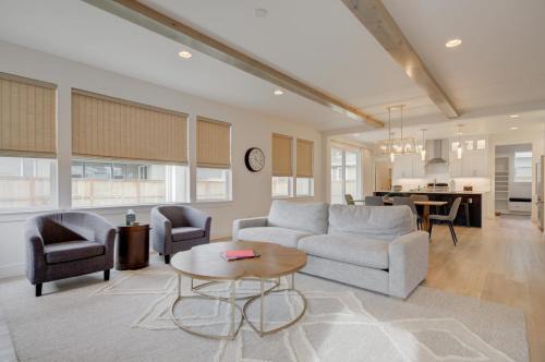 Bozeman House | Yellowstone Country Outdoor Adventures Sleeps 6