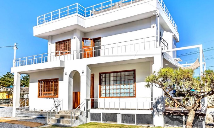 Gangneung House | Yeongjin-gil 51