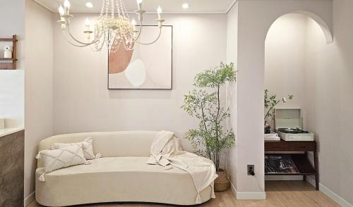Yeonhui-dong Apartment | Yeonnam Scenery
