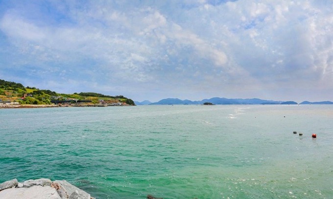 Hwajeong House | Yeosu Namdo Pension