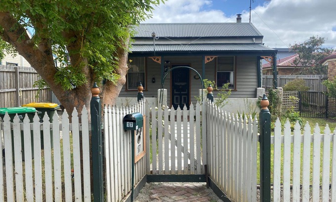 Inverloch Cottage | Yesteryear Cottage Inverloch