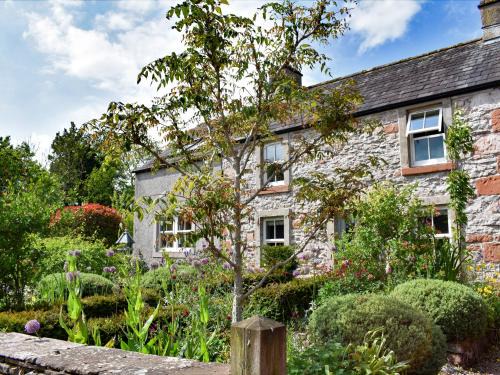 Penrith House | Yew Tree