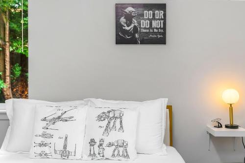 North Queen Anne House | Yoda's Swamp Suite