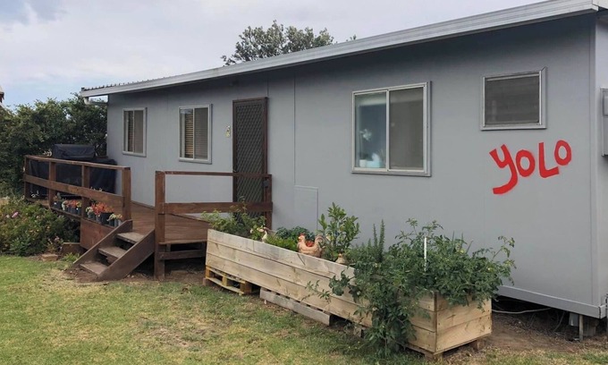 Ventnor House | YOLO! 3BR House, Views, Near PENGUINS!