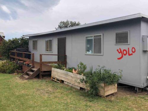 Ventnor House | YOLO- Beach-house views, near penguins, nbn!
