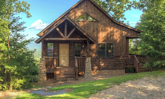 Helen Cabin | Yonah Vista - Luxury Couples Cabin with Phenomenal Mountain Views