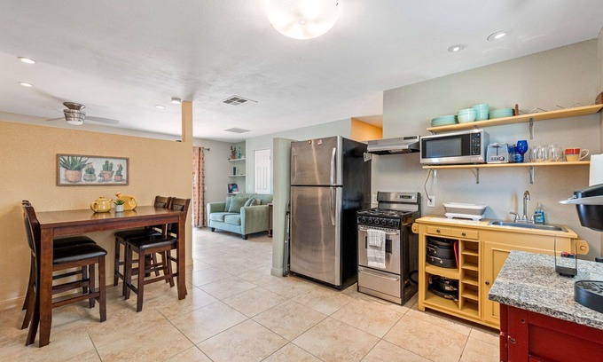 Racquet Club West Apartment | Yorba Casita