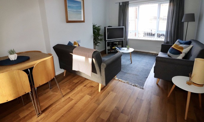 Belfast Apartment | York Rd area 2 bed