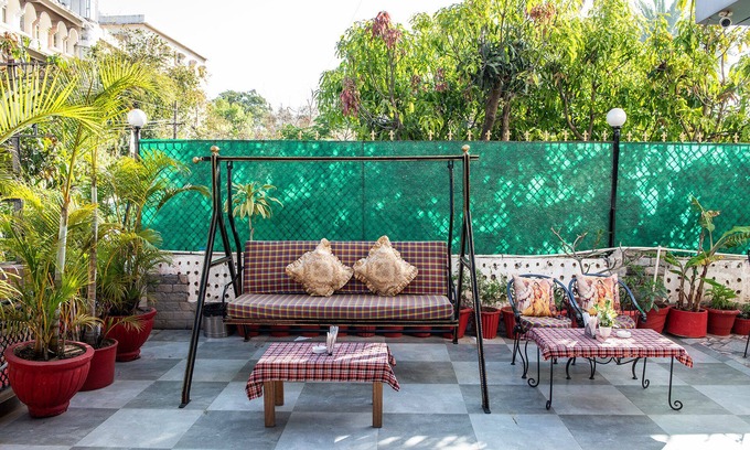 Mount Abu Hotel | Yorkshire inn