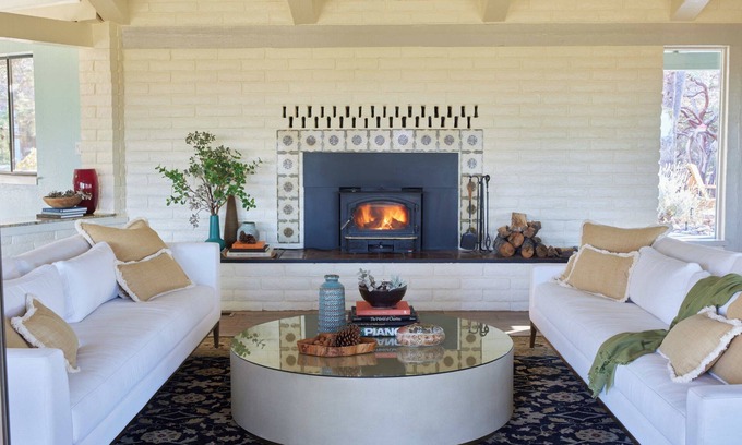 Mariposa House | Yosemite-BaseCamp is a Hilltop Tranquil LUX Ranch-house Retreat - sleeps 6 to 8