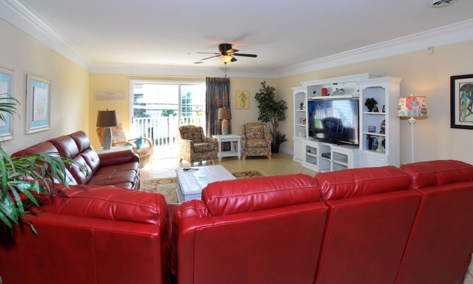 Crescent Beach Villa | You Found It! Spacious Luxury 8 Bedroom Villa! 6.5 Bath, WiFi, Pool, Hot Tub